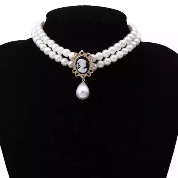 Pearl chocker necklace - Picture 3 of 10